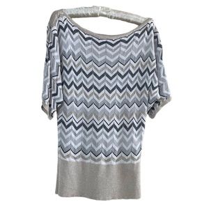 WHBM holiday sparkly top, Sz XS, Rayon stretches. White House Black Market